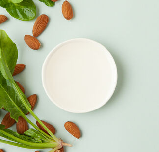 B3 and Hyaluronic Serum Base